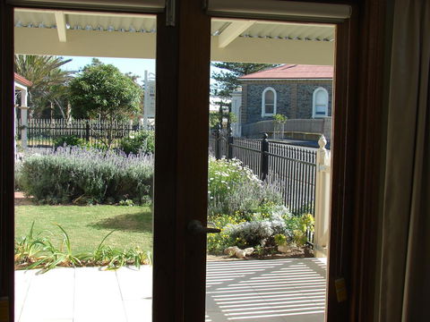 Trafalgar Premium Vintage Suites - Tweed Heads Accommodation 19