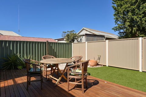 Trafalgar Premium Vintage Suites - Tweed Heads Accommodation 11