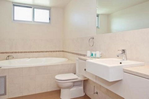 Port Lincoln Hotel - Tweed Heads Accommodation 1