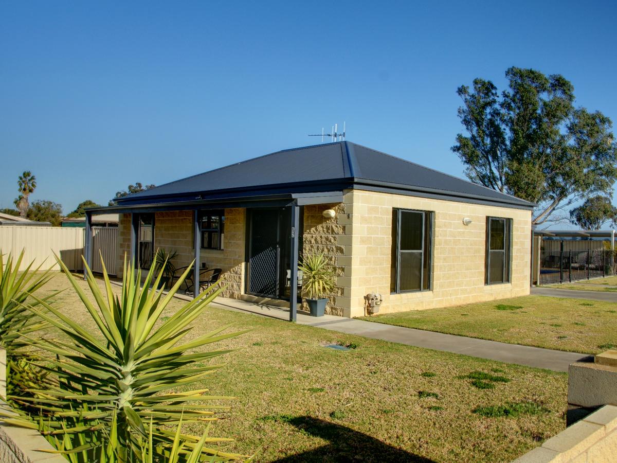 Hillston NSW Tweed Heads Accommodation