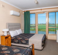 Tailem Bend Riverside Hotel - Tweed Heads Accommodation