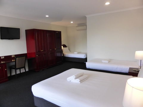 Hilton Beachfront Motel - Tweed Heads Accommodation 35