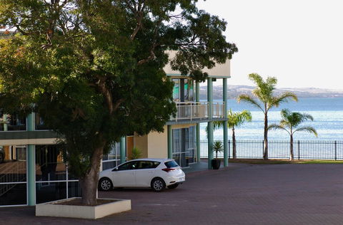 Hilton Beachfront Motel - Tweed Heads Accommodation 42
