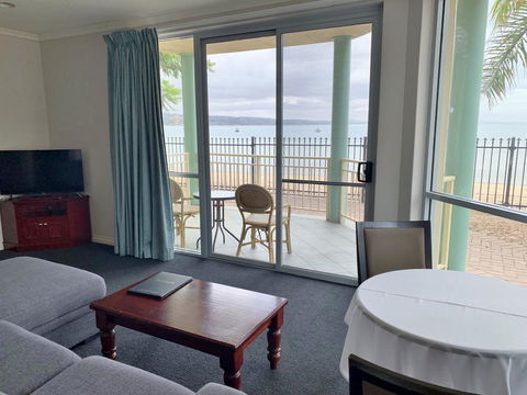Hilton Beachfront Motel - Tweed Heads Accommodation 3
