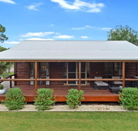 The Log Cabin - 47 Jetty Road - Tweed Heads Accommodation
