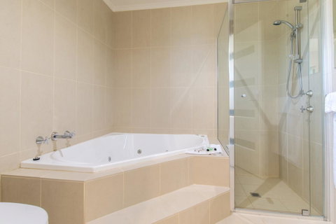 Mick O\'Sheas - Tweed Heads Accommodation 22