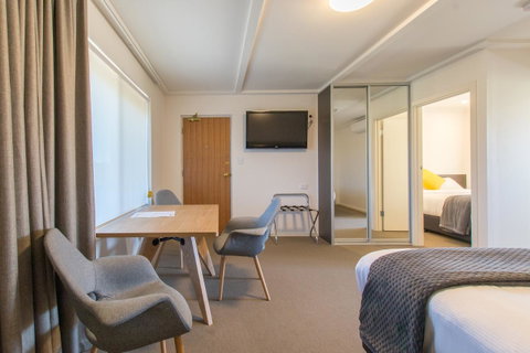 Mick O\'Sheas - Tweed Heads Accommodation 5