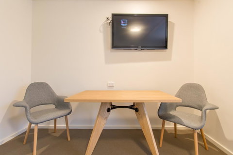 Mick O\'Sheas - Tweed Heads Accommodation 13