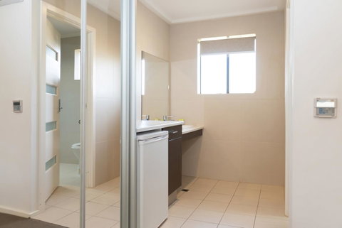 Mick O\'Sheas - Tweed Heads Accommodation 3