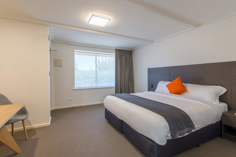 Mick O\'Sheas - Tweed Heads Accommodation 9