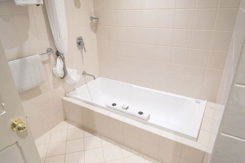 Serafino McLaren Vale - Tweed Heads Accommodation 6