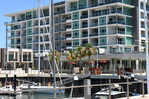 Breakwater Apartment - Tweed Heads Accommodation 0