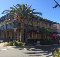Grosvenor Hotel - Tweed Heads Accommodation