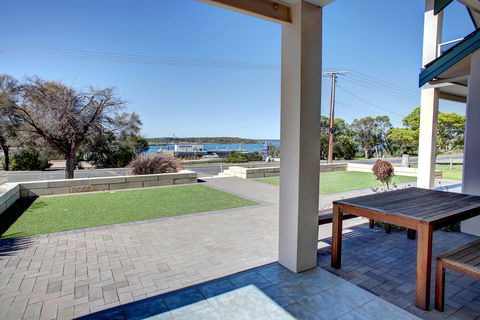 Bay Bliss - Tweed Heads Accommodation 1