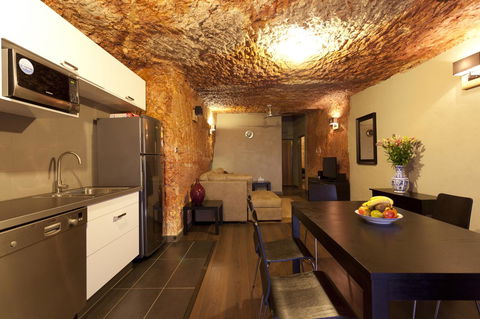 The Lookout Cave Underground Motel - Tweed Heads Accommodation 21