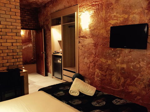 The Lookout Cave Underground Motel - Tweed Heads Accommodation 42
