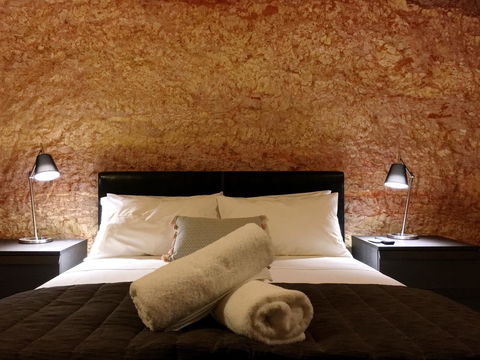 The Lookout Cave Underground Motel - Tweed Heads Accommodation 9