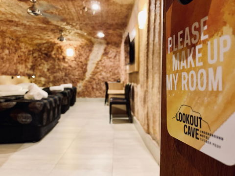 The Lookout Cave Underground Motel - Tweed Heads Accommodation 4