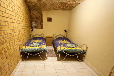 Radeka Downunder Underground Motel - Tweed Heads Accommodation 5