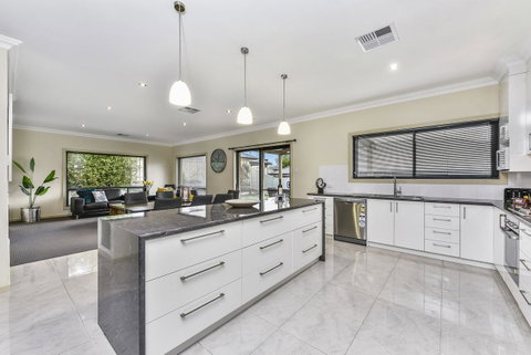 Accommodation On Lansell 2 - Tweed Heads Accommodation 4