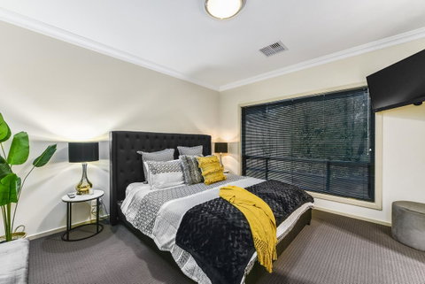 Accommodation On Lansell 2 - Tweed Heads Accommodation 1