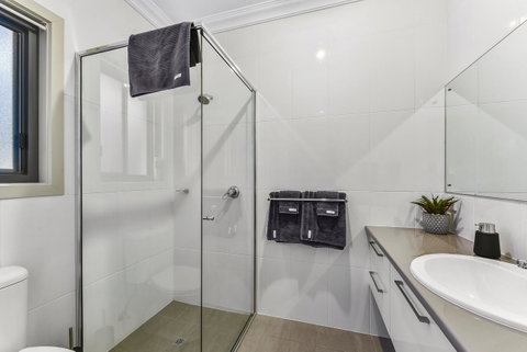 Accommodation On Lansell 2 - Tweed Heads Accommodation 5