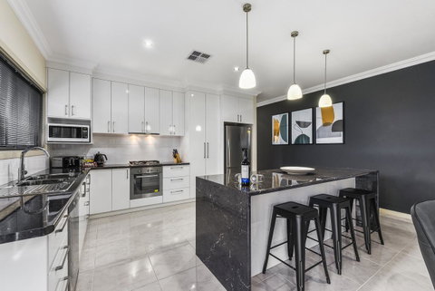 Accommodation On Lansell 2 - Tweed Heads Accommodation 0