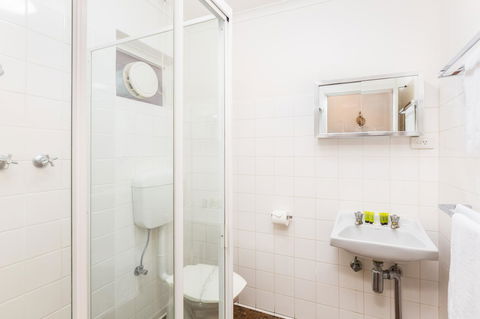 Nightcap At Federal Hotel Mt Gambier - Tweed Heads Accommodation 2