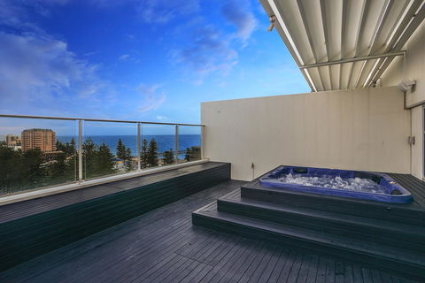 Glenelg Skyline Penthouse - Tweed Heads Accommodation 2