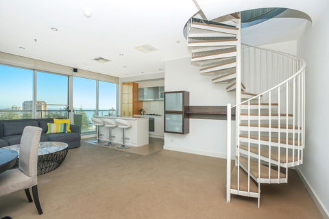 Glenelg Skyline Penthouse - Tweed Heads Accommodation 18