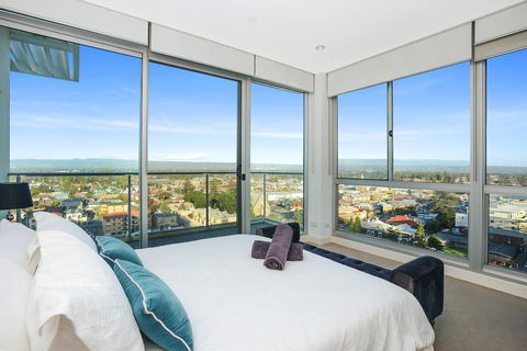 Glenelg Skyline Penthouse - Tweed Heads Accommodation 43