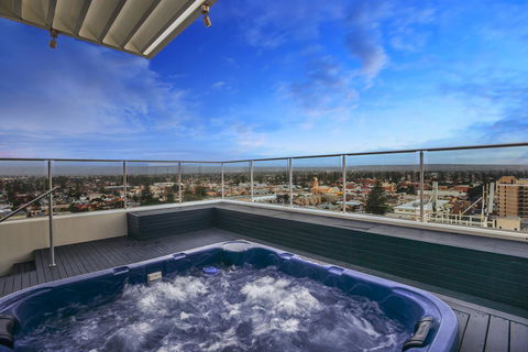 Glenelg Skyline Penthouse - Tweed Heads Accommodation 0