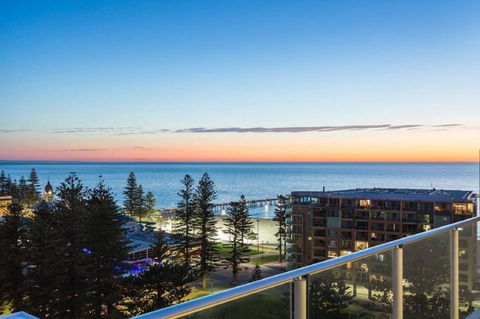 Glenelg Skyline Penthouse - Tweed Heads Accommodation 32