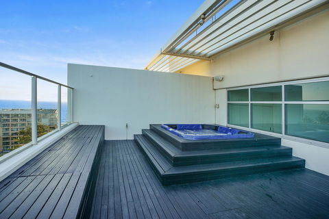 Glenelg Skyline Penthouse - Tweed Heads Accommodation 16