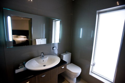The Commodore - Tweed Heads Accommodation 13