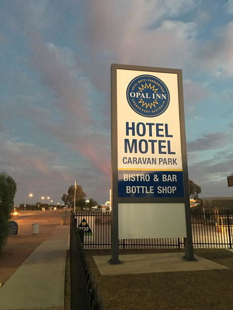 Opal Inn Hotel, Motel, Caravan Park - Tweed Heads Accommodation 0