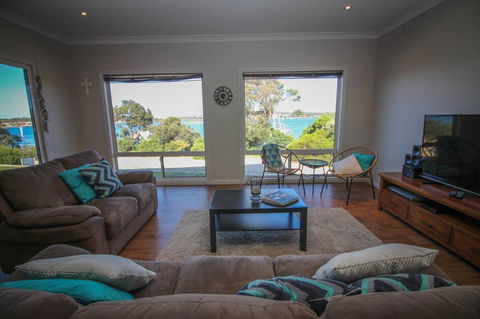 Waterfront On Osprey - Tweed Heads Accommodation 5