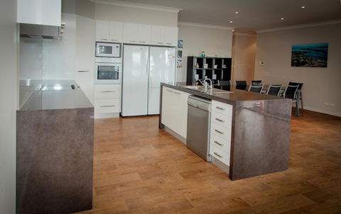 Waterfront On Osprey - Tweed Heads Accommodation 8