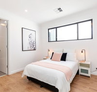 Brand new affordable luxury 3 bedroom 3 bathrooms house close to Adelaide city Chinatown beach Adelaide Airport - Tweed Heads Accommodation