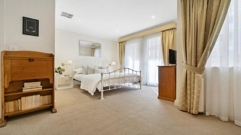 GOUGER 265 - Tweed Heads Accommodation 12