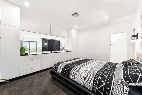 KENNEDY EXECUTIVE TOWNHOUSE - Tweed Heads Accommodation 20