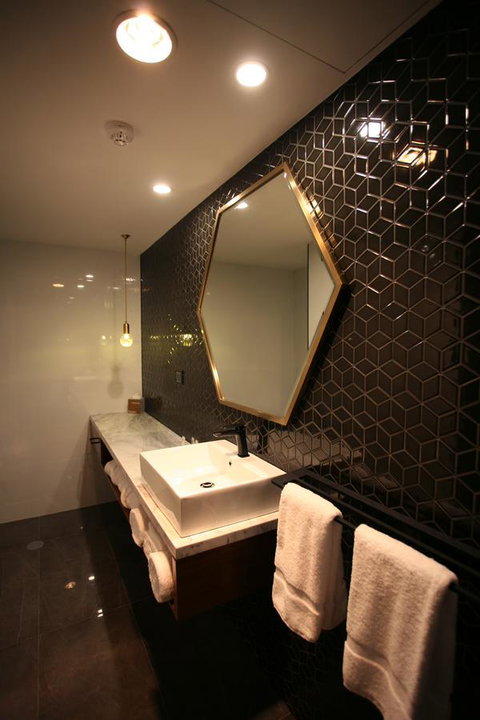 Ellen Hotel - Tweed Heads Accommodation 25