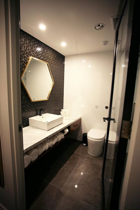 Ellen Hotel - Tweed Heads Accommodation 18
