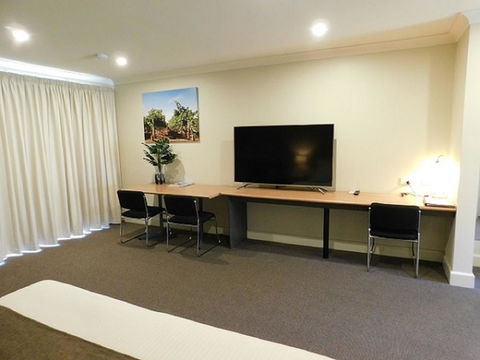Alexander Cameron Suites - Tweed Heads Accommodation 13