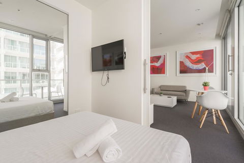 Ther-Rich Elegant 1BR Apartment In Walkerville - Tweed Heads Accommodation 3