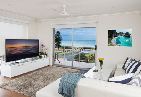 Stylish 3 Bedroom Beachview Apartment - Tweed Heads Accommodation 0