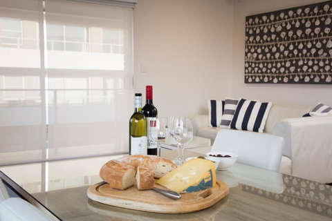 Stylish 3 Bedroom Beachview Apartment - Tweed Heads Accommodation 9