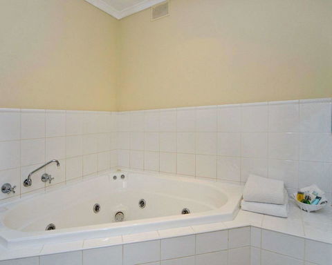 Comfort Inn Victor Harbor - Tweed Heads Accommodation 6