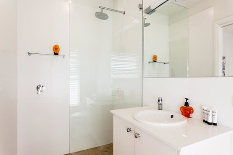 The Folly - Tweed Heads Accommodation 6