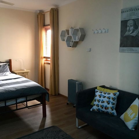 KI Dragonfly Guesthouse - Tweed Heads Accommodation 30